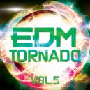 Danny Zavaglia feat. Totoyo - Km5 (Original Mix)