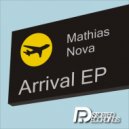 Mathias Nova - Crescent